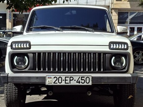 LADA (VAZ) Niva 2015