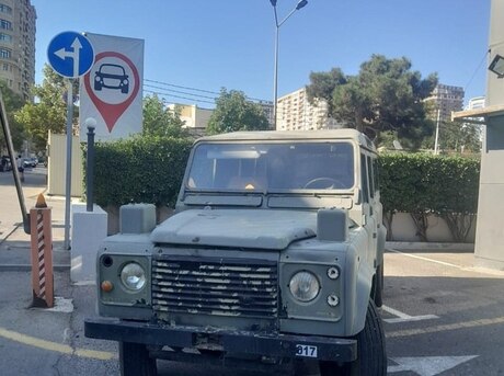 Land Rover Defender 1999