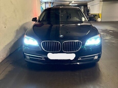 BMW 750 2013