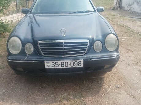 Mercedes E 220 2000