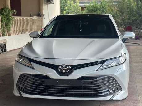 Toyota Camry 2019