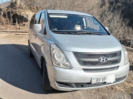 Hyundai H-1 2009
