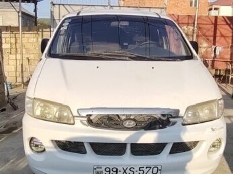 Hyundai H-1 2003