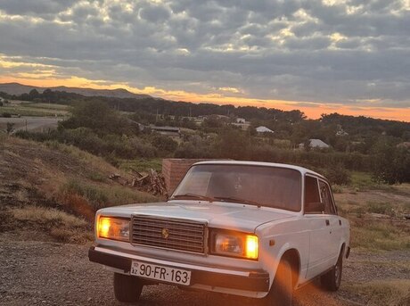 LADA (VAZ) 2107 2003