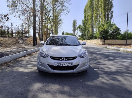 Hyundai Avante 2013