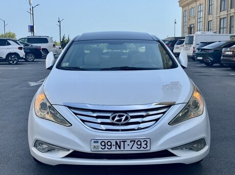 Hyundai Sonata 2010
