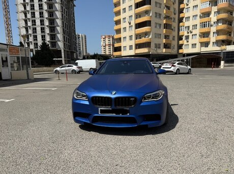 BMW M5 2013