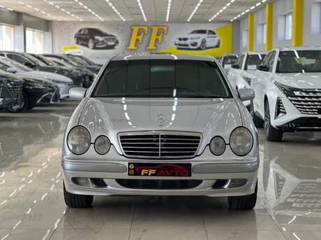 Mercedes E 240 2000