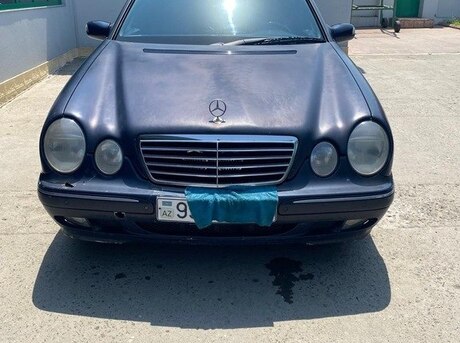 Mercedes E 220 2001