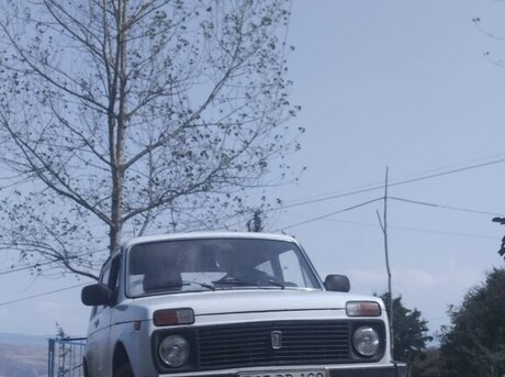 LADA (VAZ) Niva 1996