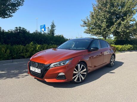 Nissan Altima 2021