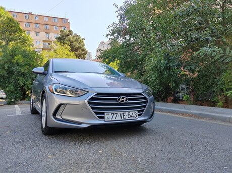 Hyundai Elantra 2016