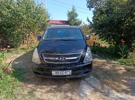 Hyundai H-1 2011