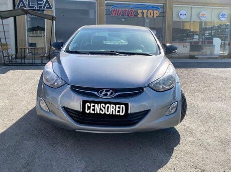 Hyundai Elantra 2013