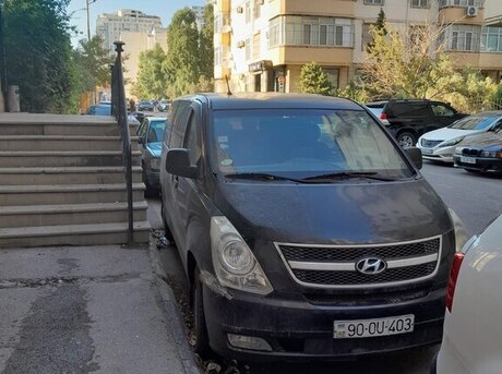 Hyundai H-1 2011