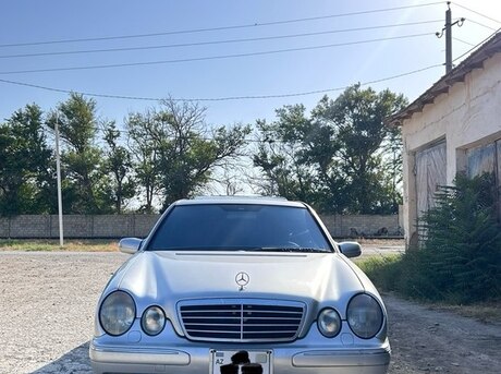 Mercedes E 240 2000