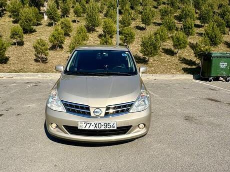 Nissan Tiida 2011