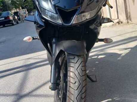 Yamaha R15 2023