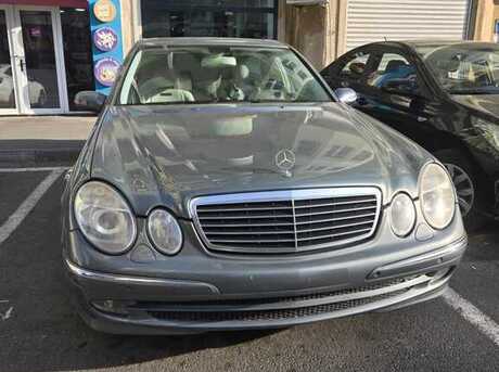 Mercedes E 240 2004