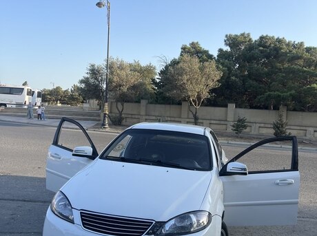 Daewoo Gentra 2014