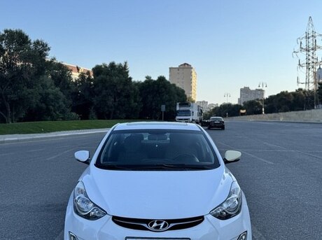Hyundai Elantra 2012
