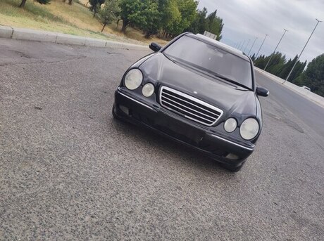 Mercedes E 280 2001