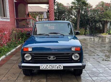 LADA (VAZ) Niva 2015