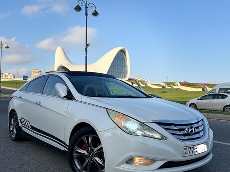 Hyundai Sonata 2010