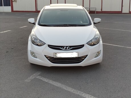 Hyundai Elantra 2012