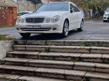 Mercedes E 240 2005