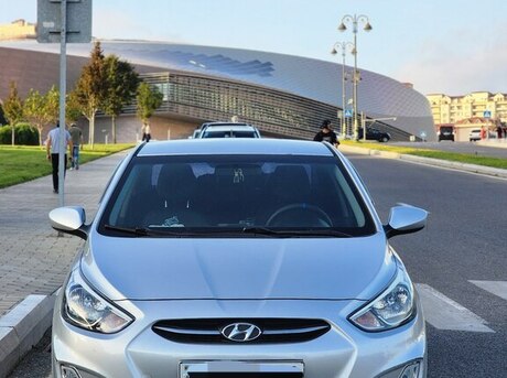Hyundai Accent 2015