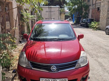 Nissan Tiida 2011