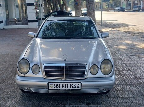 Mercedes E 220 1999