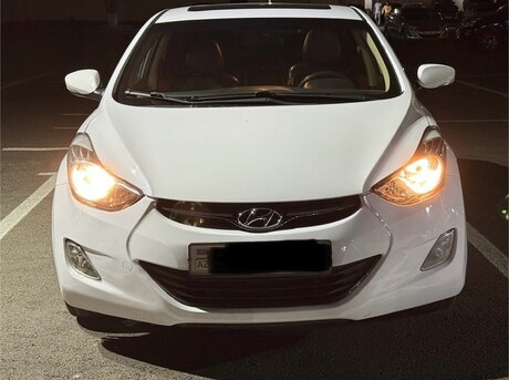 Hyundai Elantra 2012