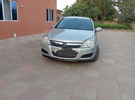 Opel Astra 2009