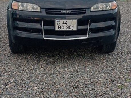 Isuzu Axiom 2002