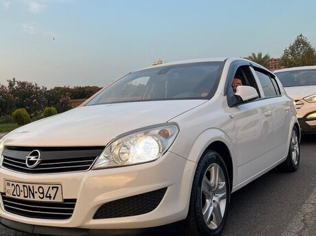 Opel Astra 2010
