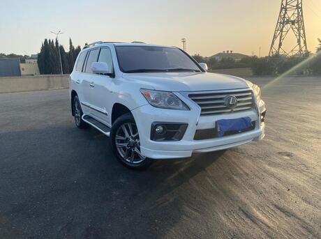 Lexus LX 570 2011