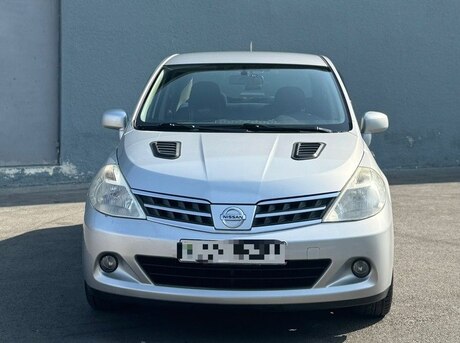 Nissan Tiida 2012