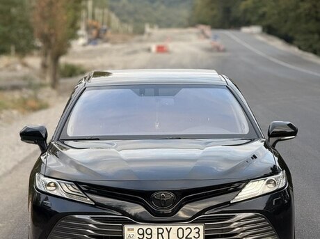 Toyota Camry 2019