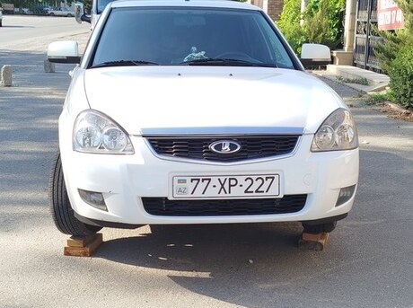 LADA (VAZ) Priora 2017