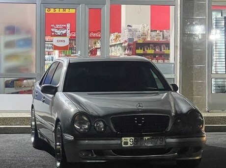 Mercedes E 240 2000