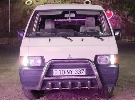 Mitsubishi L300 1997