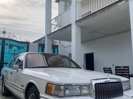 Lincoln Town Car