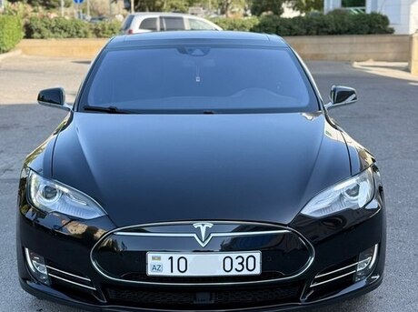 Tesla Model S 2016