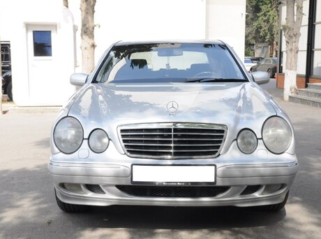 Mercedes E 220 2001