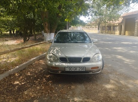 Daewoo Leganza 2001