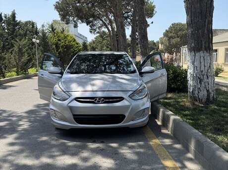 Hyundai Accent 2013