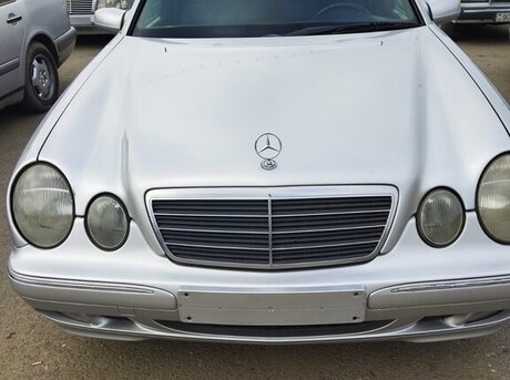 Mercedes E 220 2000
