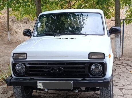LADA (VAZ) Niva 2008